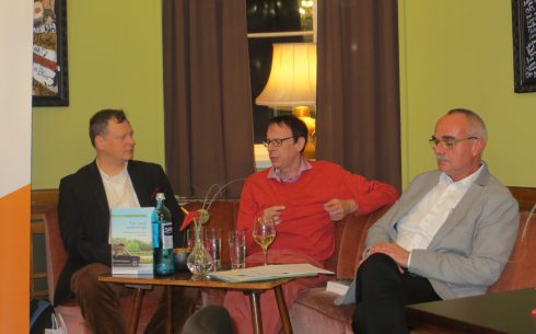 Markus Krzoska in dialogue with Bernd Karwen (on the left) and Frank Hadler (on the right)